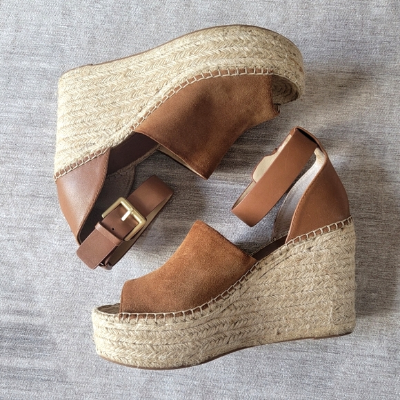 Marc Fisher ‘Adalyn' Espadrille Wedge Sandal Excellent Condition Camel Brown - Picture 5 of 11